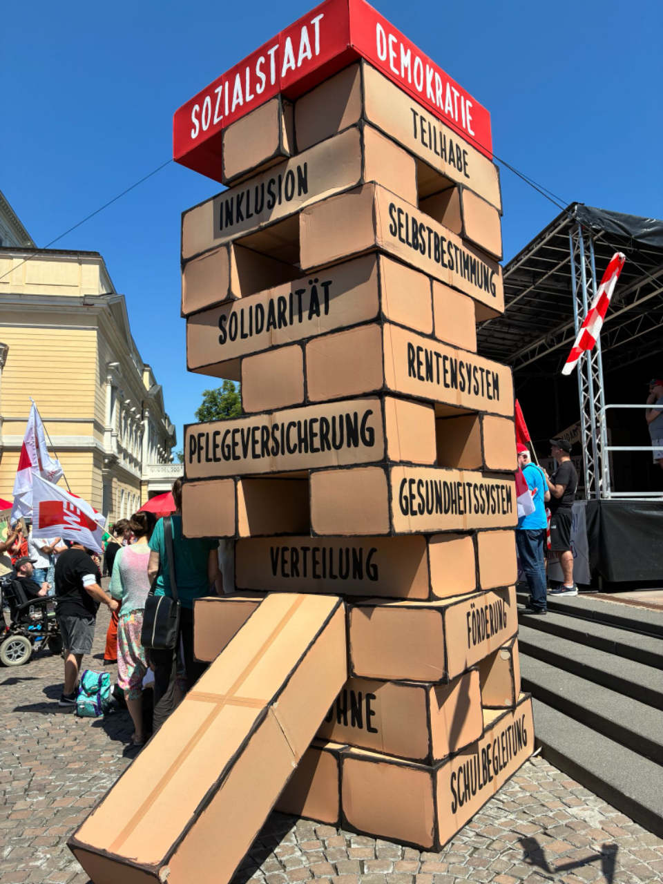 Protest gegen Pläne für Leistungskürzungen